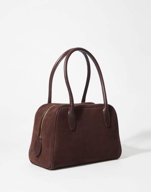 & Other Stories – Nano – Bowling-Tasche aus Wildleder in Dunkelbraun, 2 von 4