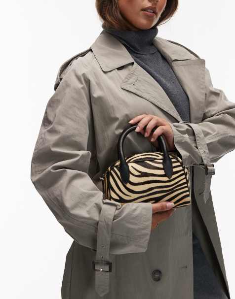 & Other Stories - Nano bowlingtas van harig leer met zebraprint in wit en multi - view 1