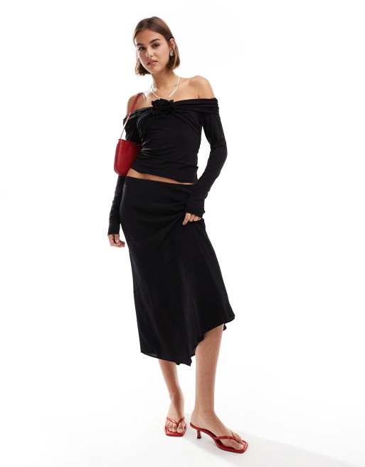 & Other Stories off-shoulder long sleeve top with front corsage in black, 4 of 4