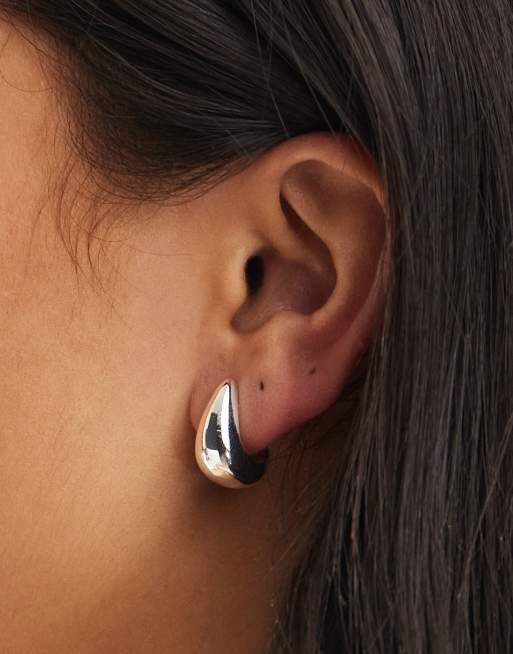 & Other Stories - Orecchini grandi a goccia color argento
