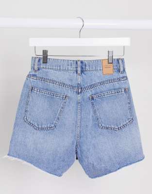 light wash cut off shorts