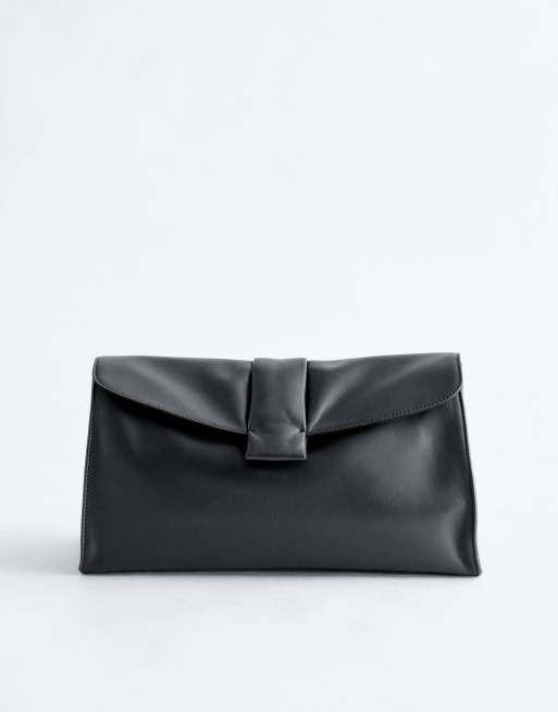 & Other Stories – Oversize-Clutch aus Leder in Schwarz mit Schulterriemen , 2 von 4