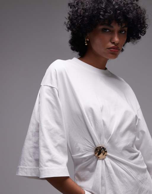 & Other Stories – Oversize-Oberteil in Weiß aus Jersey mit asymmetrischem, goldfarbenem Schnallendetail, 4 von 4