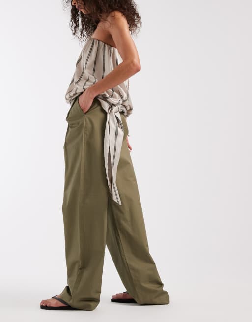 & Other Stories - Pantalon large en coton à pinces - Kaki, 2 de 5