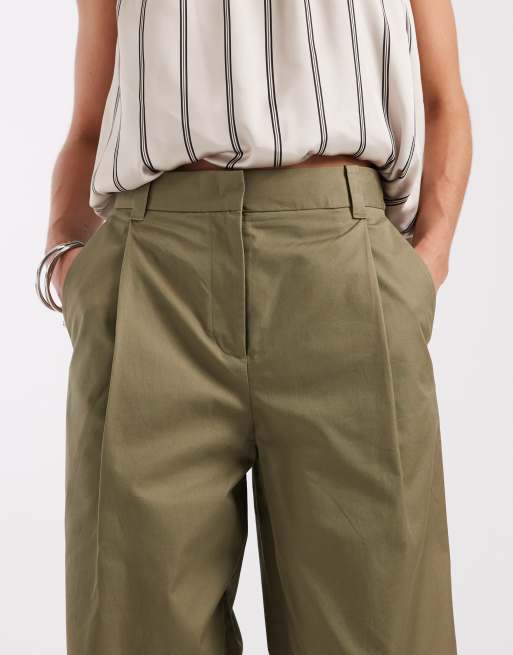 & Other Stories - Pantalon large en coton à pinces - Kaki, 4 de 5
