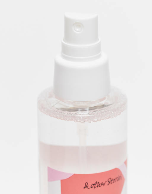 & Other Stories – Pink Noon – Kroppsspray med doft av jasmin, frangipani och bärnsten, 2 av 4