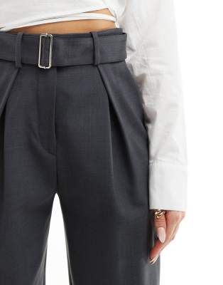 & Other Stories Pleated Waist Balloon Leg Pants In Black
