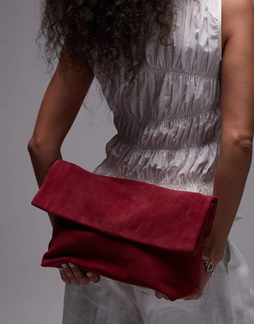 & Other Stories - Pochette ripiegata in camoscio rosso lampone con tracolla rimovibile, 4 di 4