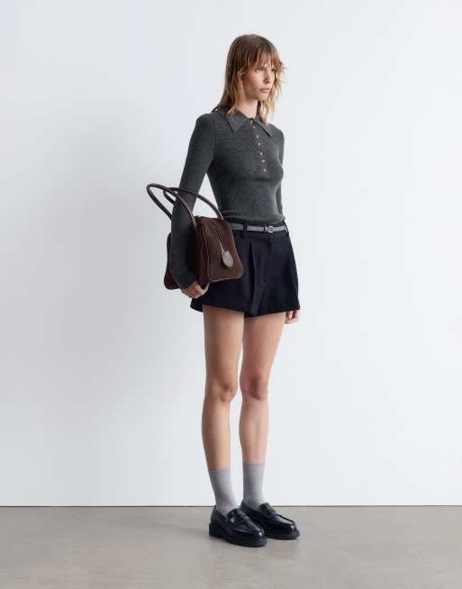 & Other Stories - Polo in maglia semitrasparente grigio scuro con scollo a imbuto, 2 di 4