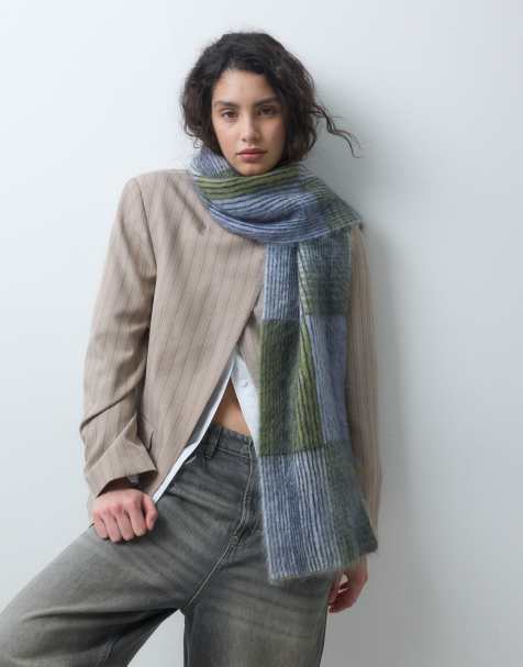 & Other Stories premium mohair sjaal in blauw-groene ruit - view 1