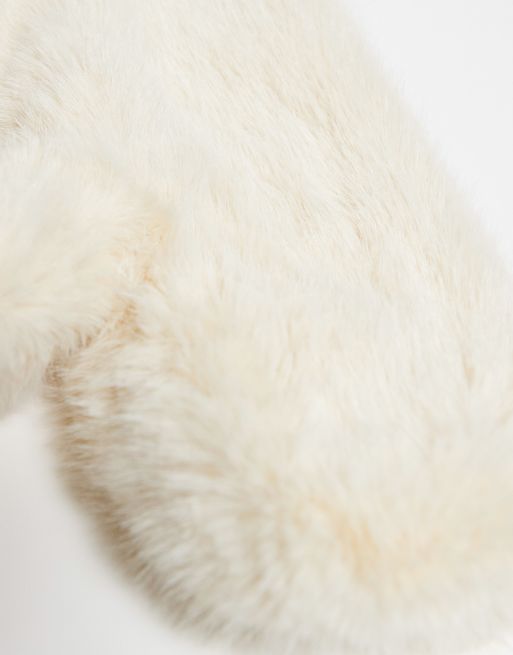 & Other Stories premium soft faux fur gloves in cream, 2 of 3