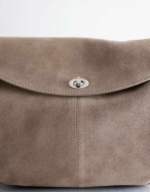 & Other Stories premium Wildleder große Umhängetasche in Taupe, 4 von 4
