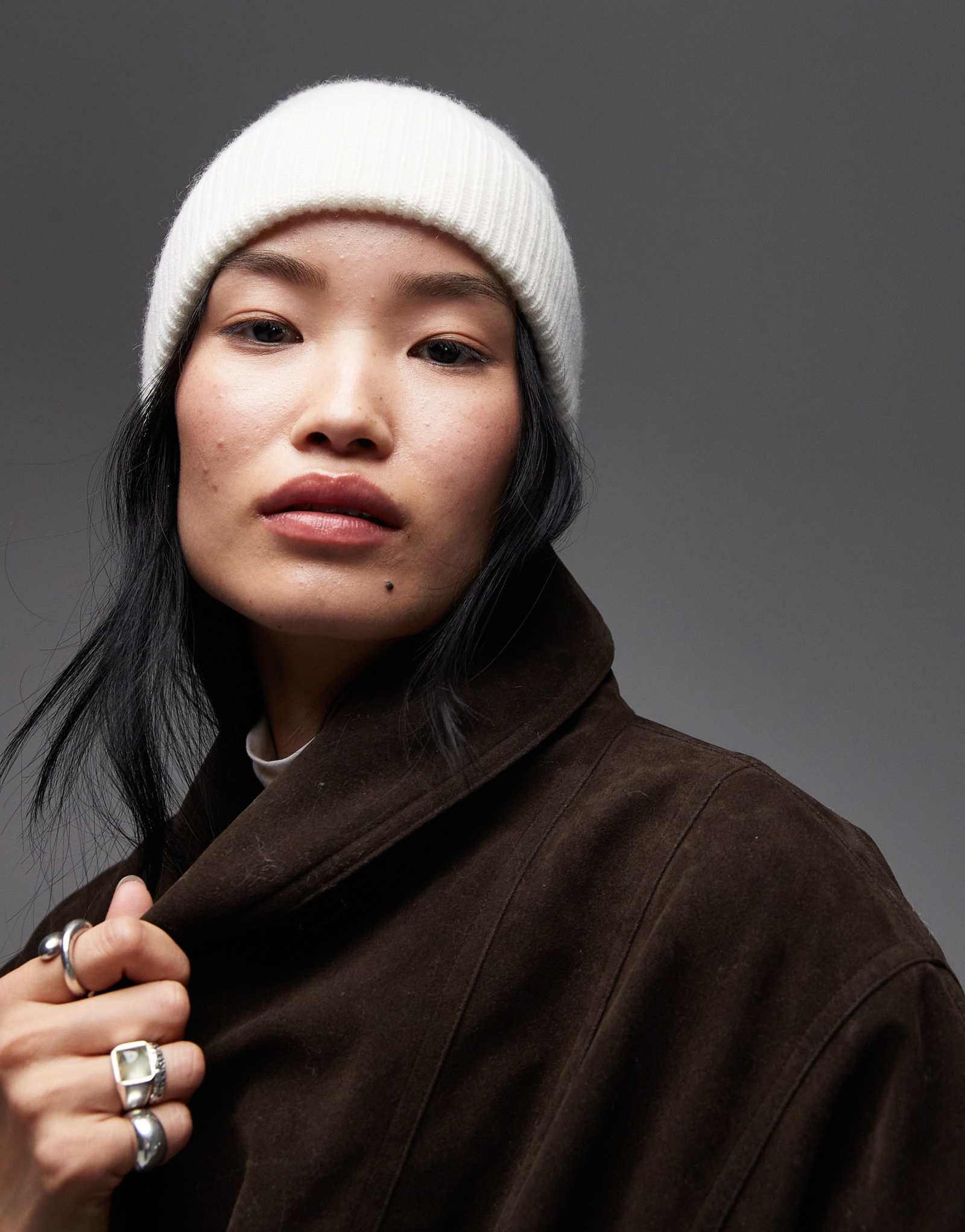 &Other Stories шерстяная шапочка премиум-класса кремового цвета