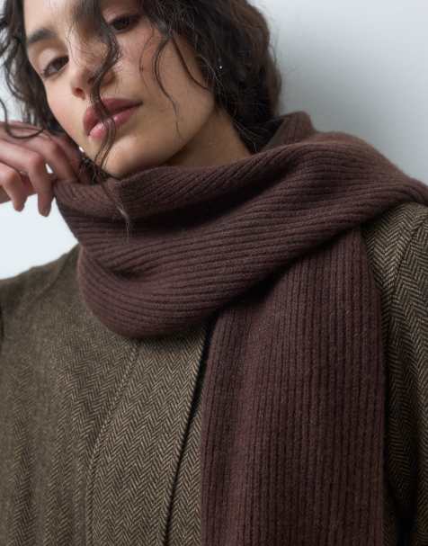& Other Stories premium wool knit scarf in dark brown - view 1