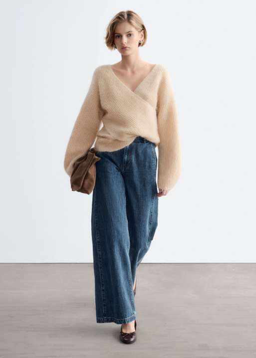 & Other Stories pull cache-cœur en mélange de mohair beige, 4 de 6