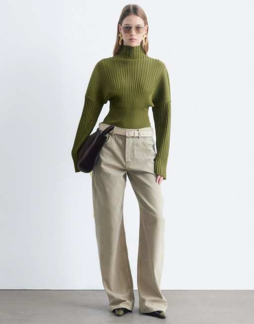 & Other Stories pull col cheminée en maille plissée vert olive, 2 de 4
