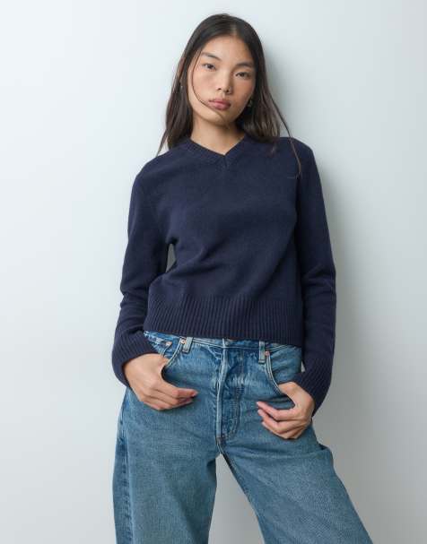 & Other Stories pull en maille col V en laine bleu marine - view 1