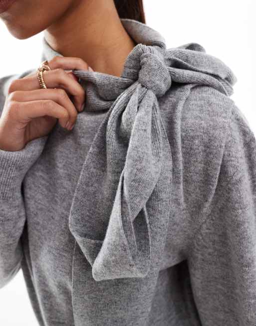 & Other Stories – Pullover aus Wolle in Grau mit schleifenbesetztem Schalkragen, 3 von 4