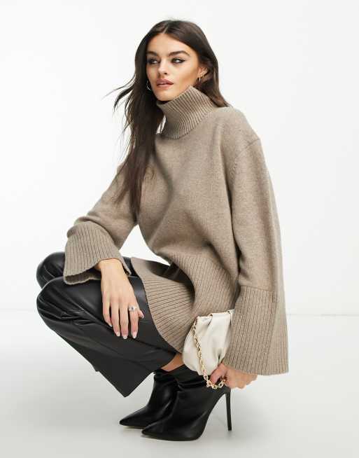 Other Stories – Pullover in Maulwurfbraun mit weitem Rollkragen