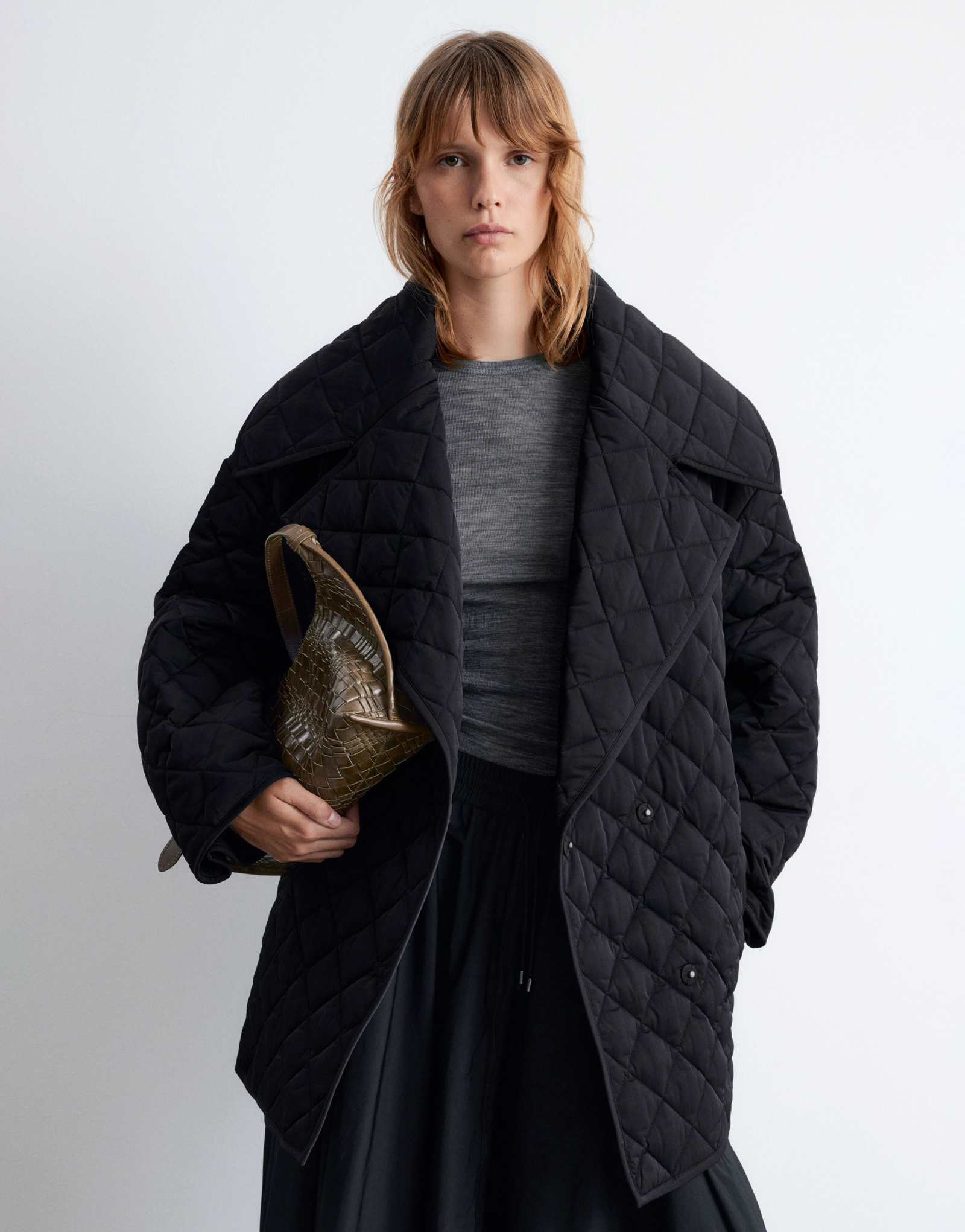 &Other Stories стеганая удлиненная куртка с поясом черного цвета