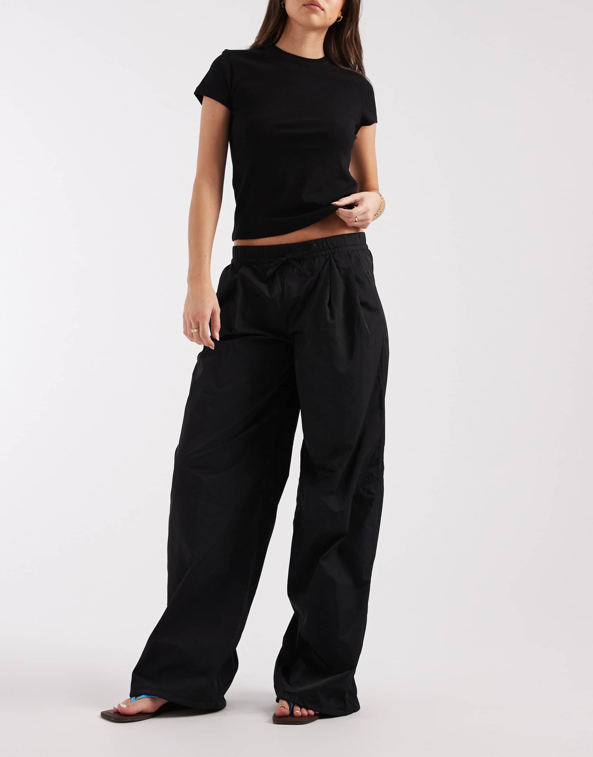 & other stories relaxed fit balloon parachute pants in black