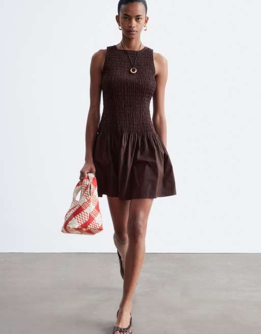 & Other Stories - Robe babydoll courte à taille basse - Marron chocolat, 3 de 4