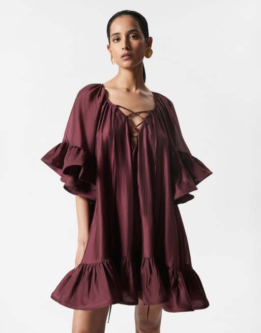 & Other Stories - Robe courte semi-transparente avec manches à volants et liens à l'encolure - Bordeaux, 2 de 4