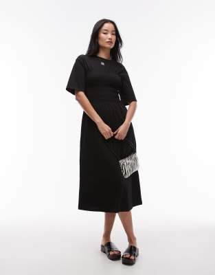 & Other Stories - Robe longueur mollet en jersey avec taille corsetée froncée - Noir