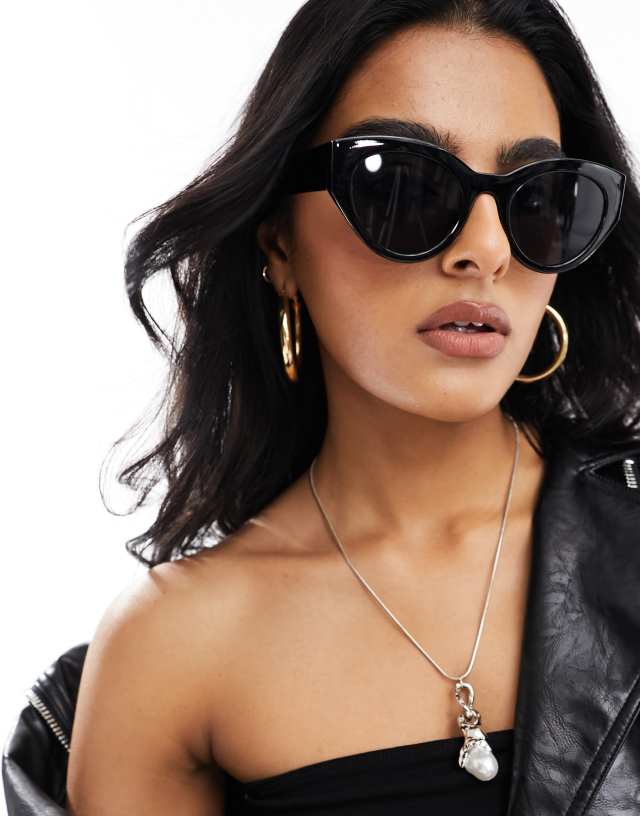 & Other Stories - round sunglasses in black