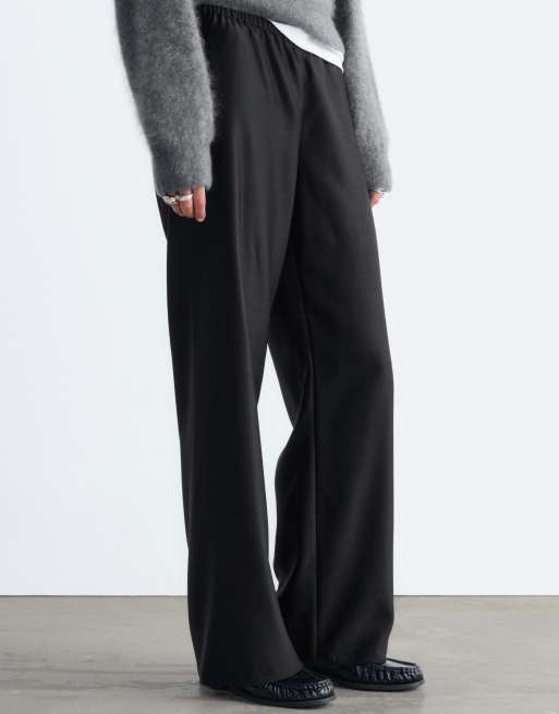 & Other Stories ruimvallende broek met veel wol in zwart, 2 van 4