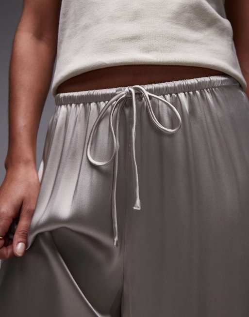 & Other Stories - Satijnen broek met wijde pijpen en elastische taille in beige, 2 van 5