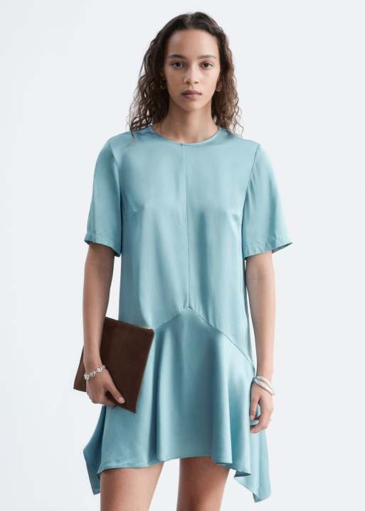 & Other Stories Satin-Minikleid mit tiefer Taille und Zipfelsaum in Dusty Blue, 4 von 4
