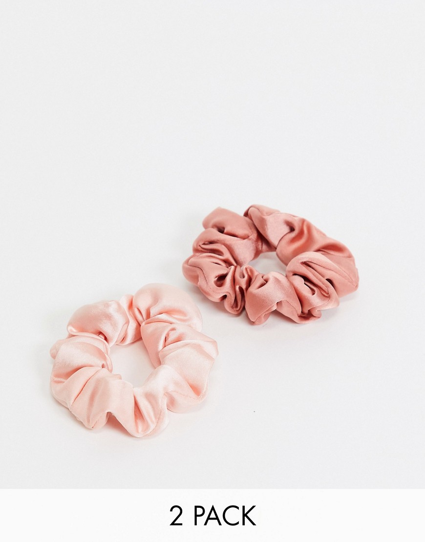 & Other Stories - Set van 2 scrunchies in roze en perzikkleur