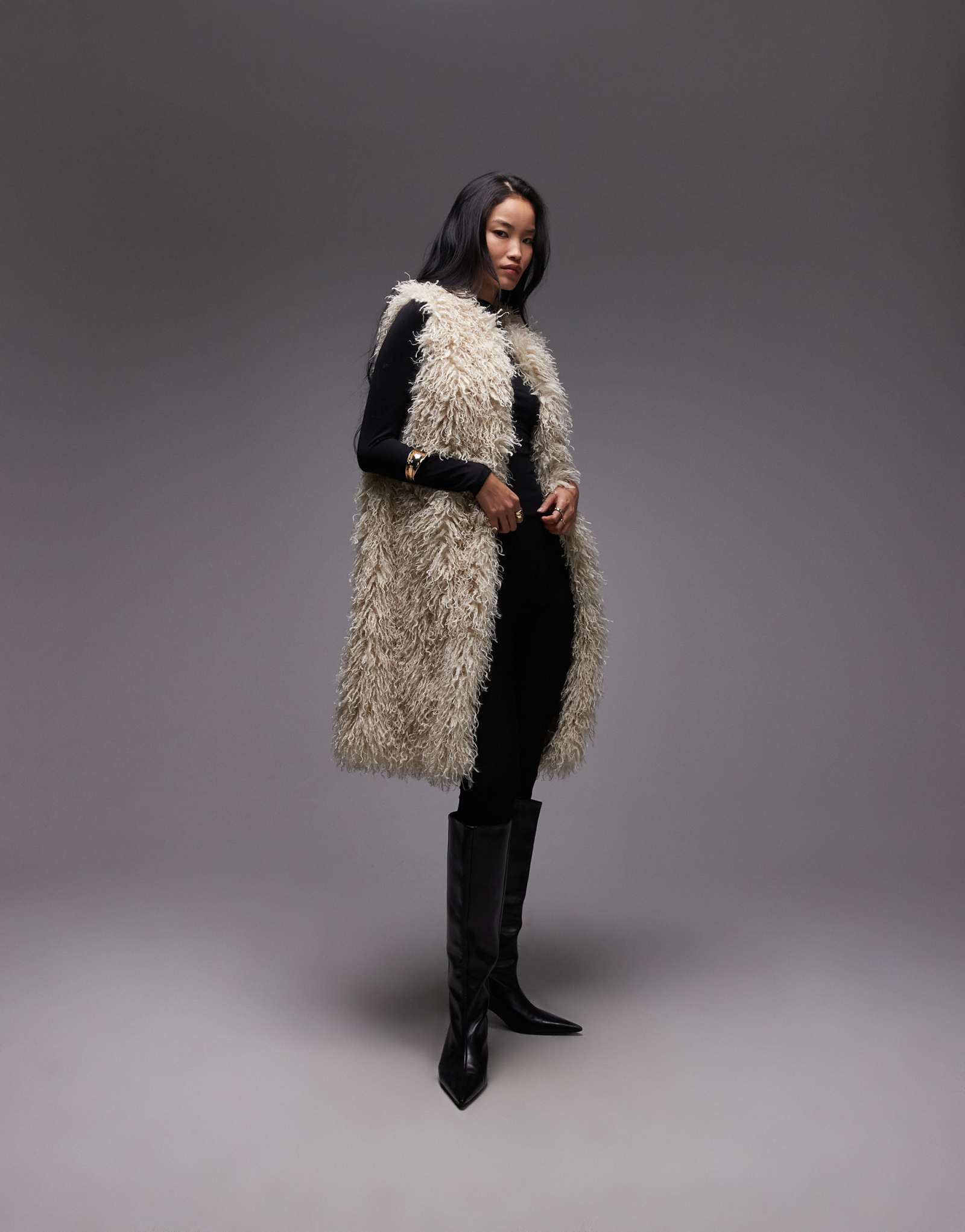 & Other Stories длинный жилет из мохнатого искусственного меха темно-белого цвета