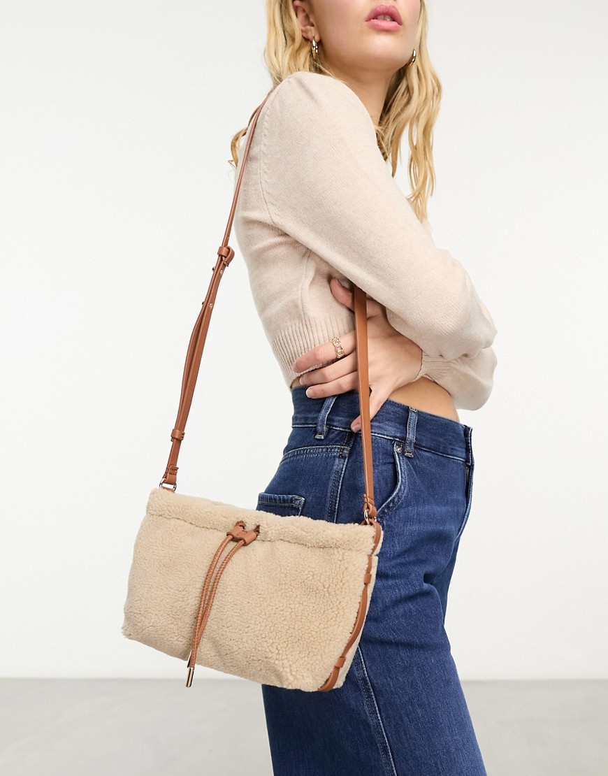 & Other Stories shearling handbag in beige-Neutral