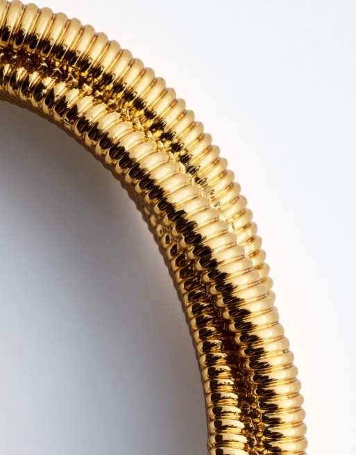 & Other Stories skulpterat vridet cuff-armband i guld, 3 av 3