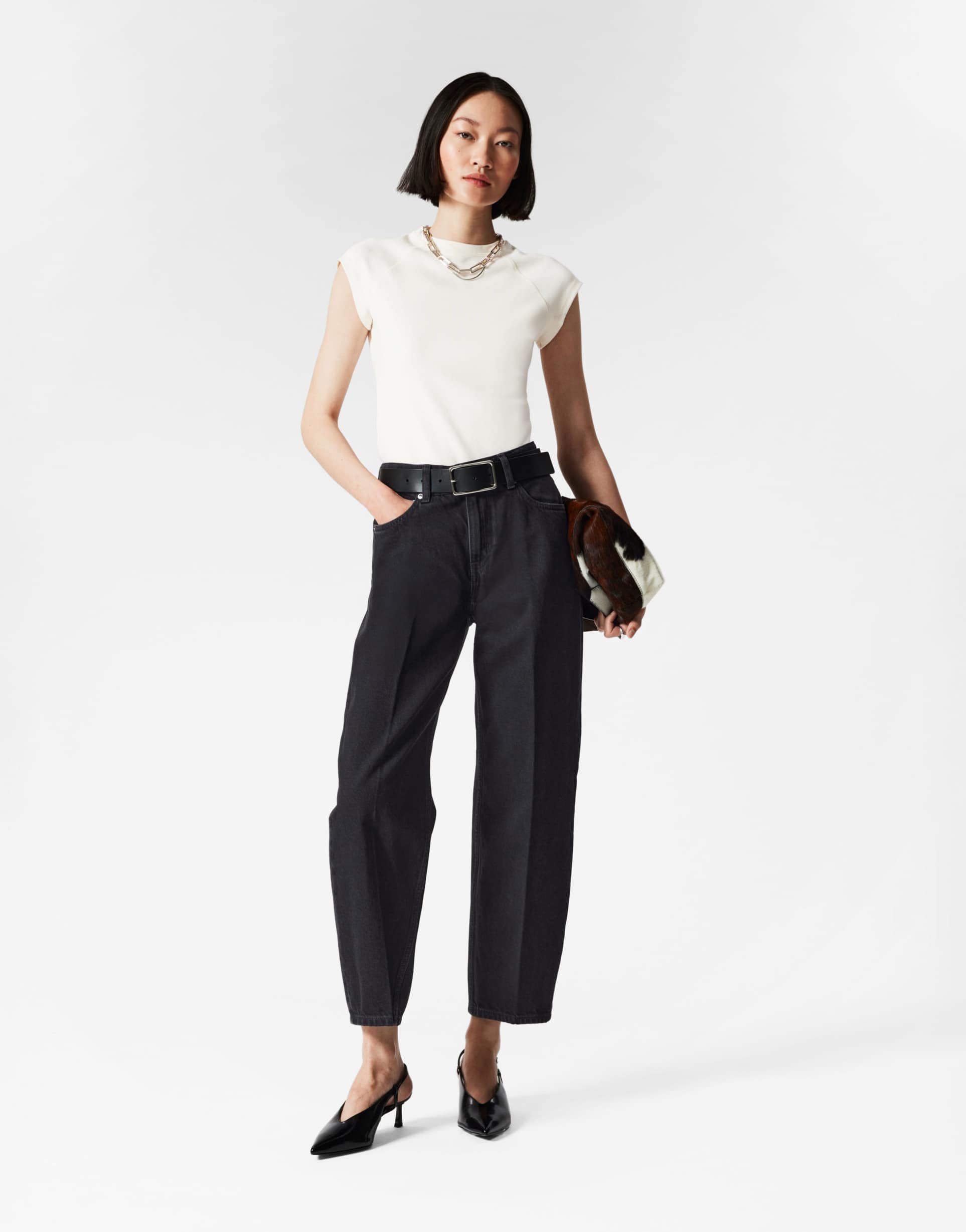 & other stories slim barrel leg jeans in washed black