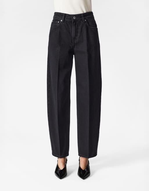 & Other Stories slim barrel leg  jeans in washed black, 2 of 4