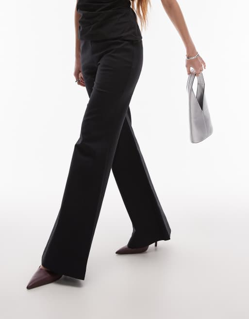 & Other Stories - Stretchbroek met hoge taille, uitlopende pijpen en naad aan de voorkant in zwart