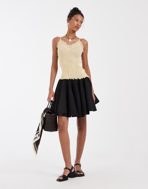& Other Stories – Strick-Camisole in hellem Zitronengelb mit Spitzenverzierung am Ausschnitt - view 1