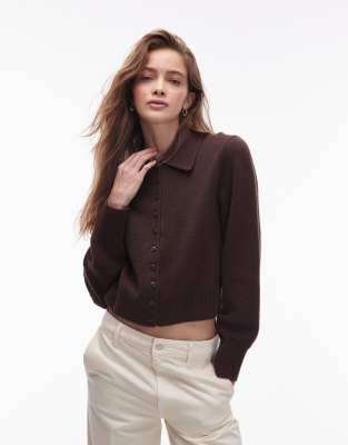 & Other Stories - Strickjacke in Braun mit Kragen und Knopfleiste