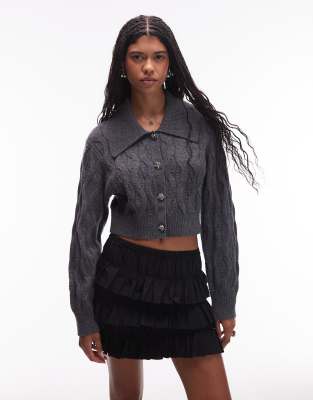 & Other Stories - Strickjacke in Grau mit Zopfstrickmuster, Kragen und Knopfleiste