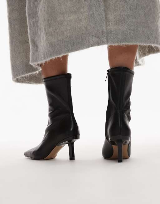 & Other Stories – Svarta ankelboots i läder med klack och spetsig tå, 3 av 4
