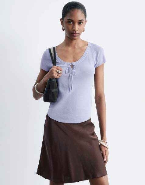 & Other Stories – T-Shirt in Helllila mit tiefem Ausschnitt und Schleifendetail - view 1
