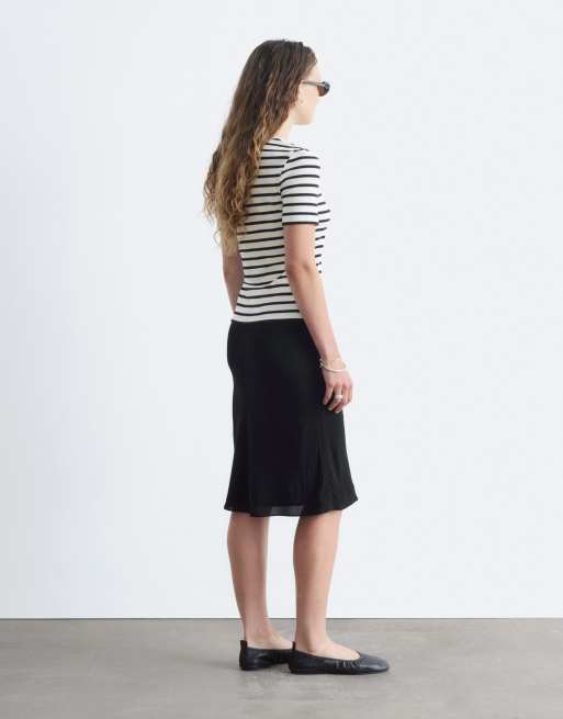 & Other Stories T-shirt slim a coste morbidissima a righe nere, 4 di 4