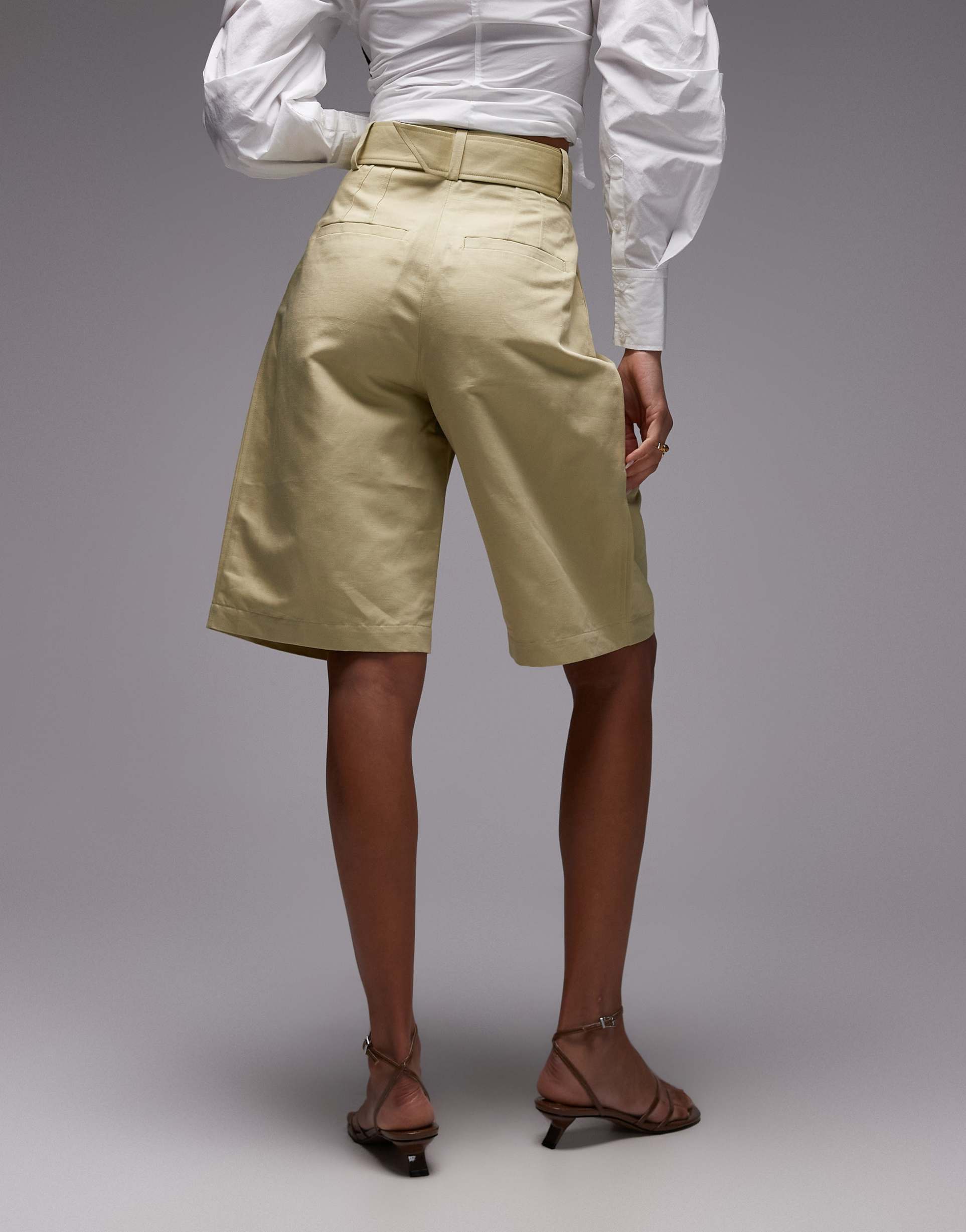 & other stories tailored bermuda shorts in light yellow