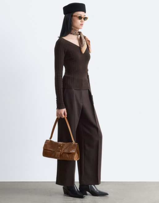 & Other Stories top a costine 100% lana con scollo a V, maniche lunghe e polsini con bottoni, marrone scuro, 2 di 4