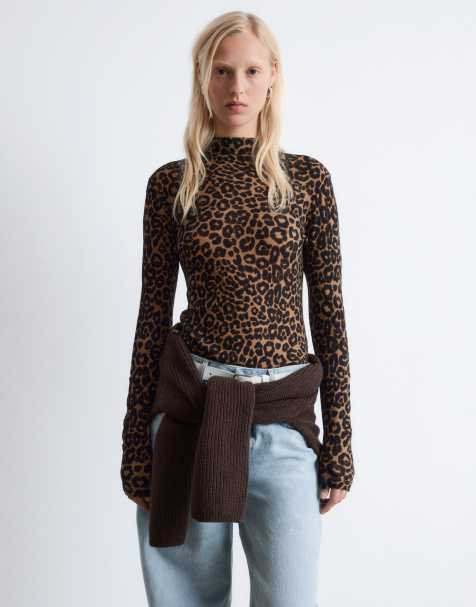 & Other Stories - Top a maniche lunghe attillato in jersey marrone con stampa leopardata - view 1