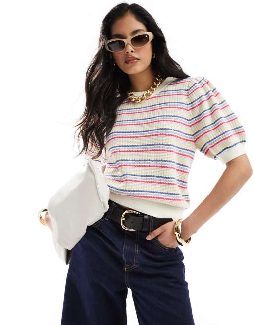 & Other Stories - Top in maglia a maniche corte con righe multicolore e scollo smerlato 