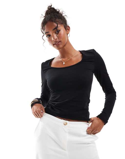 & Other Stories - Top slim a maniche lunghe nero con scollo rotondo